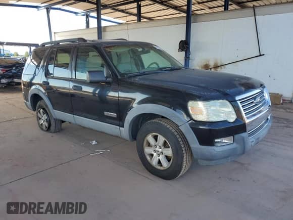 2006 Ford Explorer XLT with VIN 1FMEU63E56ZA14934, listed as a Copart auction lot 80158305 with 121,323 mi miles and Salvage title. Bid and sale history available at DreamBid. Image 4.