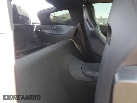 2019 Chevrolet Corvette 1LT z VIN 1G1YB2D73K5121961, wystawiony jako Copart lot #67285134 z przebiegiem 48 447 mil mil oraz Szkoda całkowita • Salvage title. Historia ofert i sprzedaży dostępna na DreamBid. Obrazek 10.