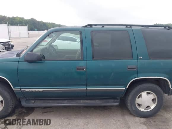 1998 Chevrolet Tahoe с VIN 1GNEK13R2WJ336615, выставлен на аукционе IAAI как лот 43285871 с пробегом 278 053 миль миль и . История ставок и продаж доступна на DreamBid. Изображение 14.