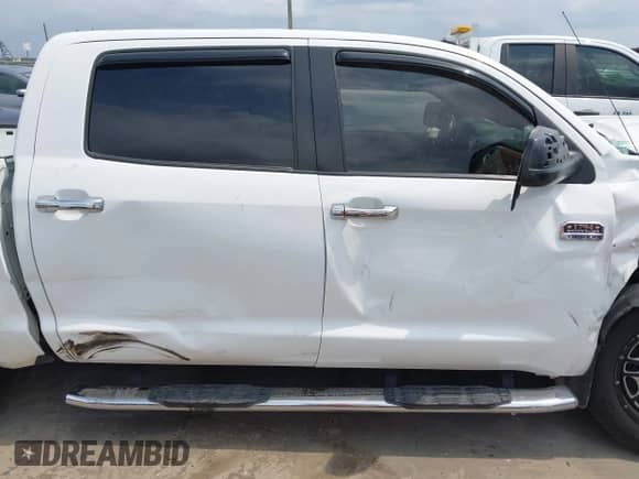 2019 Toyota Tundra SR5 с VIN 5TFAY5F11KX854581, выставлен на аукционе IAAI как лот 42158395 с пробегом 140 691 миль миль и . История ставок и продаж доступна на DreamBid. Изображение 14.