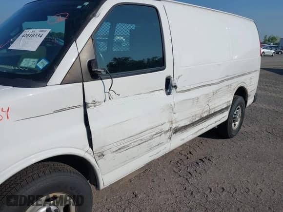 2017 Chevrolet Express Cargo с VIN 1GCWGAFF1H1270299, выставлен на аукционе IAAI как лот 42810334 с пробегом 159 455 миль миль и . История ставок и продаж доступна на DreamBid. Изображение 6.