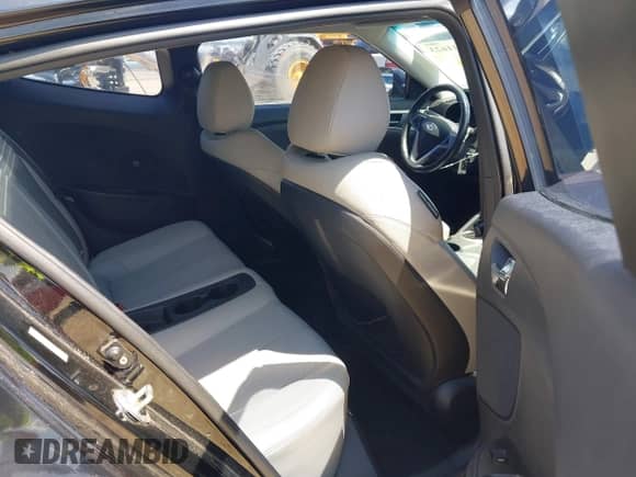 2012 Hyundai Veloster w/Black Int с VIN KMHTC6AD0CU056828, выставлен на аукционе IAAI как лот 42611623 с пробегом 136 242 миль миль и . История ставок и продаж доступна на DreamBid. Изображение 8.