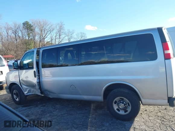 2013 Chevrolet Express Passenger 1LT with VIN 1GAZG1FA6D1103764, listed as a IAAI auction lot 41173886 with 470,000 mi miles and . Bid and sale history available at DreamBid. Image 15.