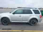 2011 Ford Escape XLT с VIN 1FMCU9D76BKC24437, выставлен на аукционе IAAI как лот 41882416 с пробегом 187 988 миль миль и . История ставок и продаж доступна на DreamBid. Изображение 14.