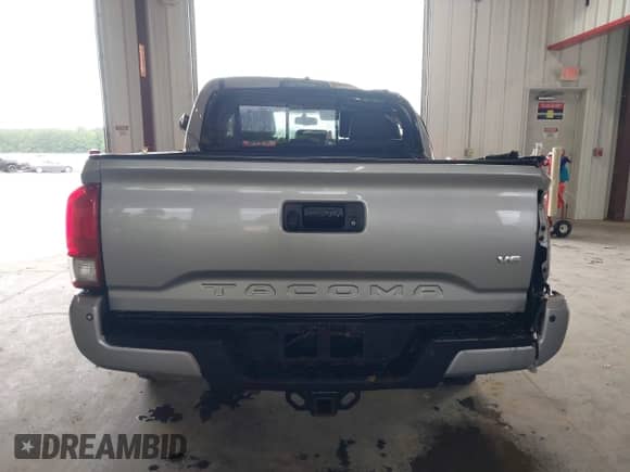 2017 Toyota Tacoma SR5 with VIN 5TFAZ5CN9HX031054, listed as a IAAI auction lot 42977558 with 150,662 mi miles and . Bid and sale history available at DreamBid. Image 16.