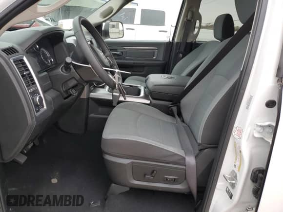 2023 Ram 1500 SLT z VIN 1C6RR6LG2PS564828, wystawiony jako Copart lot #41870845 z przebiegiem 40 771 mil mil oraz Szkoda całkowita • Salvage title. Historia ofert i sprzedaży dostępna na DreamBid. Obrazek 7.