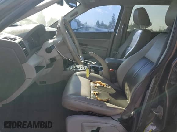 2006 Jeep Grand Cherokee Limited with VIN 1J4HS58N56C342300, listed as a Copart auction lot 70997415 with 167,201 mi miles and Salvage title. Bid and sale history available at DreamBid. Image 7.