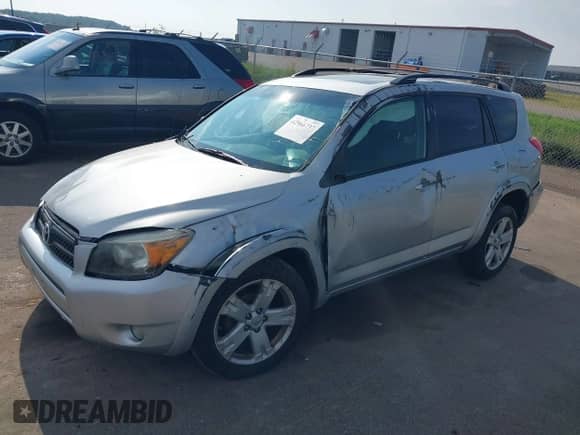 2008 Toyota RAV4 Sport with VIN JTMBD32V386070897, listed as a IAAI auction lot 42966737 with 209,813 mi miles and . Bid and sale history available at DreamBid. Image 17.