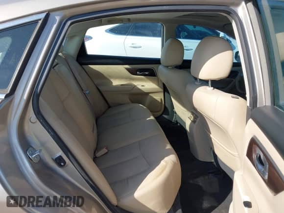 2015 Nissan Altima S с VIN 1N4AL3AP3FN369154, выставлен на аукционе IAAI как лот 43515032 с пробегом 86 158 миль миль и . История ставок и продаж доступна на DreamBid. Изображение 8.