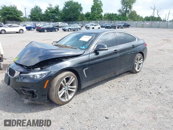 2019 BMW 4 Series 430i xDrive z VIN WBA4J3C50KBL10936, wystawiony jako IAAI lot #42690920 z przebiegiem Nie podano mil oraz . Historia ofert i sprzedaży dostępna na DreamBid. Obrazek 22.