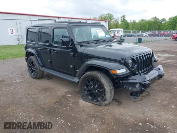 2021 Jeep Wrangler Unlimited Sahara Altitude z VIN 1C4HJXEG2MW622665, wystawiony jako IAAI lot #42257397 z przebiegiem 36 406 mil mil oraz . Historia ofert i sprzedaży dostępna na DreamBid. Obrazek 1.