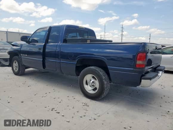 2001 Dodge 1500 with VIN 3B7HC13Z61M581643, listed as a Copart auction lot 64277555 with 60,567 mi miles and Salvage title. Bid and sale history available at DreamBid. Image 2.