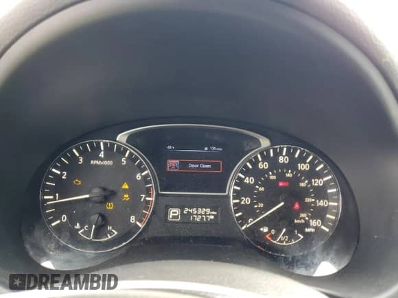 2015 Nissan Altima 2.5 z VIN 1N4AL3AP1FC175041, wystawiony jako Copart lot #90918885 z przebiegiem 245 329 mil mil oraz Czysty tytuł • Clean title. Historia ofert i sprzedaży dostępna na DreamBid. Obrazek 9.