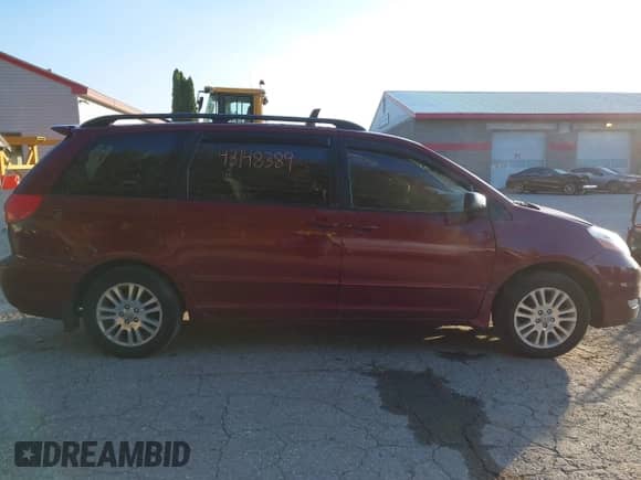 2008 Toyota Sienna LE with VIN 5TDBK23C48S013637, listed as a IAAI auction lot 43148389 with 207,661 mi miles and . Bid and sale history available at DreamBid. Image 14.