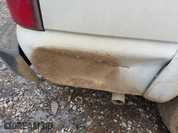 2001 Chevrolet Suburban LS z VIN 1GNFK16TX1J171899, wystawiony jako IAAI lot #41394260 z przebiegiem 263 120 mil mil oraz . Historia ofert i sprzedaży dostępna na DreamBid. Obrazek 6.