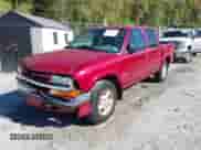 2001 Chevrolet S-10 LS z VIN 1GCDT13W11K232319, wystawiony jako IAAI lot #43411284 z przebiegiem 107 211 mil mil oraz . Historia ofert i sprzedaży dostępna na DreamBid. Obrazek 17.