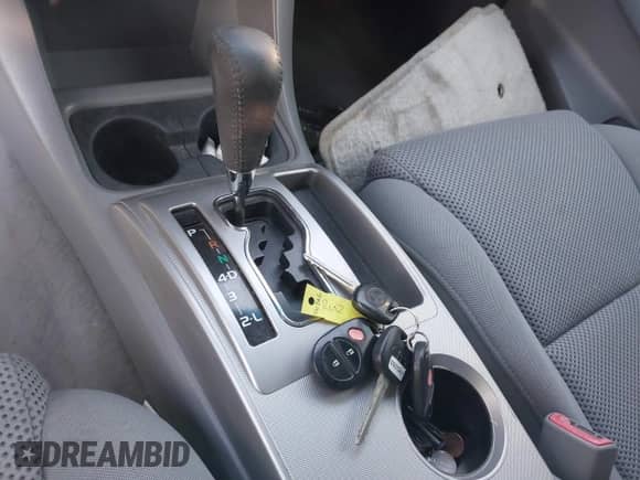 2010 Toyota Tacoma PreRunner with VIN 3TMJU4GN0AM092047, listed as a IAAI auction lot 42909450 with 180,192 mi miles and . Bid and sale history available at DreamBid. Image 11.
