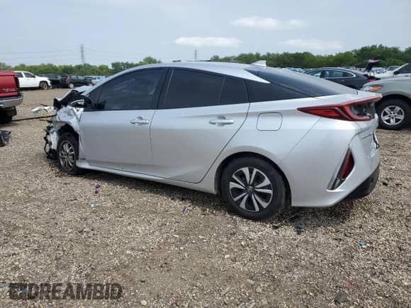 2018 Toyota Prius Plus with VIN JTDKARFP3J3069280, listed as a Copart auction lot 69215105 with 118,987 mi miles and Salvage title. Bid and sale history available at DreamBid. Image 2.