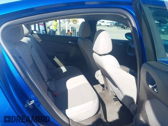 2017 Chevrolet Cruze LT z VIN 1G1BE5SM6H7131419, wystawiony jako IAAI lot #43462124 z przebiegiem 81 485 mil mil oraz . Historia ofert i sprzedaży dostępna na DreamBid. Obrazek 8.