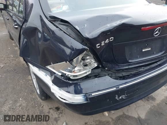 2004 Mercedes-Benz C 240 с VIN WDBRF61J94A550800, выставлен на аукционе IAAI как лот 37915634 с пробегом 115 016 миль миль и . История ставок и продаж доступна на DreamBid. Изображение 6.
