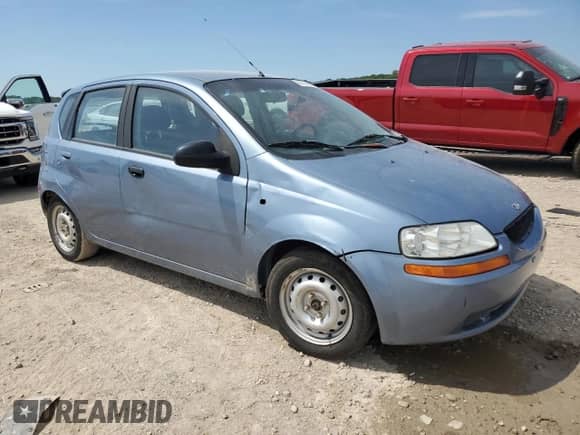2007 Chevrolet Aveo LS z VIN KL1TD66657B755201, wystawiony jako Copart lot #66738695 z przebiegiem 207 845 mil mil oraz Szkoda całkowita • Salvage title. Historia ofert i sprzedaży dostępna na DreamBid. Obrazek 4.