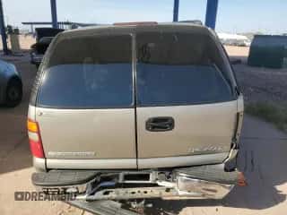 2003 Chevrolet Suburban LS с VIN 3GNFK16Z13G235417, выставлен на аукционе Copart как лот 74716344 с пробегом 178 447 миль миль и Списание • Salvage title. История ставок и продаж доступна на DreamBid. Изображение 6.