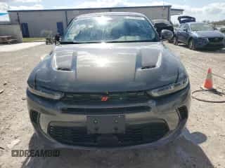 2024 Dodge Hornet R/T z VIN ZACPDFCW4R3A27223, wystawiony jako Copart lot #44213335 z przebiegiem 25 685 mil mil oraz Nie do naprawy • Non repairable. Historia ofert i sprzedaży dostępna na DreamBid. Obrazek 5.