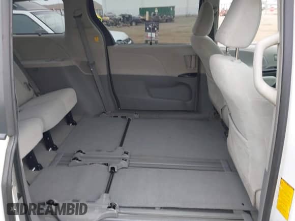 2012 Toyota Sienna LE AAS with VIN 5TDKK3DC3CS276117, listed as a IAAI auction lot 43346529 with 275,367 mi miles and . Bid and sale history available at DreamBid. Image 8.