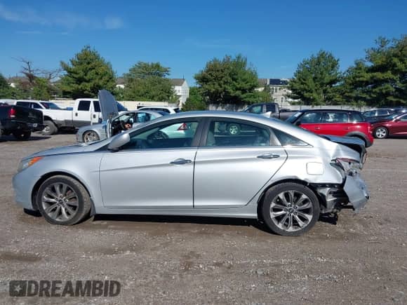 2011 Hyundai Sonata Limited с VIN 5NPEC4AC6BH249227, выставлен на аукционе IAAI как лот 43310946 с пробегом 189 692 миль миль и . История ставок и продаж доступна на DreamBid. Изображение 14.