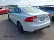 2017 Volvo S60 Dynamic с VIN YV126MFL6H2421473, выставлен на аукционе IAAI как лот 42591303 с пробегом 152 373 миль миль и . История ставок и продаж доступна на DreamBid. Изображение 3.