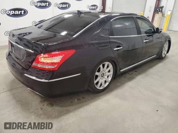 2012 Hyundai Equus Ultimate with VIN KMHGH4JH9CU045255, listed as a Copart auction lot 80279545 with 127,355 mi miles and Clean title. Bid and sale history available at DreamBid. Image 3.