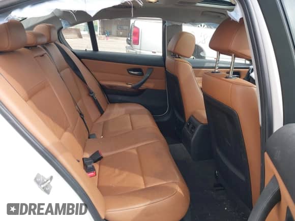 2011 BMW 3 Series 328i xDrive with VIN WBAPK5C5XBF126747, listed as a IAAI auction lot 43233858 with 100,048 mi miles and . Bid and sale history available at DreamBid. Image 8.