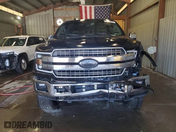 2018 Ford F-150 XLT z VIN 1FTEW1EP0JFE27774, wystawiony jako Copart lot #84809625 z przebiegiem 157 784 mil mil oraz Szkoda całkowita • Salvage title. Historia ofert i sprzedaży dostępna na DreamBid. Obrazek 5.