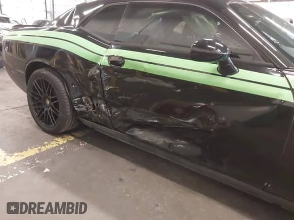 2013 Dodge Challenger SXT с VIN 2C3CDYAG7DH704245, выставлен на аукционе IAAI как лот 43250299 с пробегом Не указан миль и . История ставок и продаж доступна на DreamBid. Изображение 6.