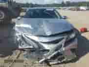 2020 Toyota Camry SE z VIN 4T1G11AK2LU922618, wystawiony jako Copart lot #84981615 z przebiegiem 77 904 mil mil oraz Szkoda całkowita • Salvage title. Historia ofert i sprzedaży dostępna na DreamBid. Obrazek 5.