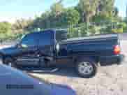2004 Chevrolet Silverado 1500 LS с VIN 1GCEC19T44Z291569, выставлен на аукционе IAAI как лот 42020719 с пробегом 119 212 миль миль и . История ставок и продаж доступна на DreamBid. Изображение 14.