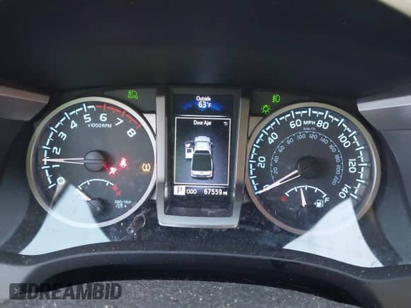 2018 Toyota Tacoma SR with VIN 5TFRX5GN8JX117075, listed as a IAAI auction lot 41723001 with 67,559 mi miles and . Bid and sale history available at DreamBid. Image 7.