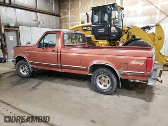 1994 Ford F-150 z VIN 1FTEF14Y7RLB07665, wystawiony jako Copart lot #66776835 z przebiegiem 203 059 mil mil oraz Czysty tytuł • Clean title. Historia ofert i sprzedaży dostępna na DreamBid. Obrazek 2.