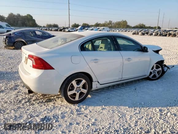2012 Volvo S60 T5 с VIN YV1622FSXC2091645, выставлен на аукционе Copart как лот 81928655 с пробегом 140 299 миль миль и Списание • Salvage title. История ставок и продаж доступна на DreamBid. Изображение 3.
