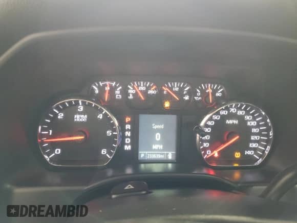 2014 Chevrolet Silverado 1500 Work Truck z VIN 1GCNCPEC3EZ327827, wystawiony jako Copart lot #56360095 z przebiegiem 233 639 mil mil oraz Czysty tytuł • Clean title. Historia ofert i sprzedaży dostępna na DreamBid. Obrazek 9.