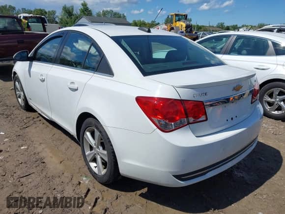 2015 Chevrolet Cruze LT with VIN 1G1PE5SB6F7162445, listed as a IAAI auction lot 43086055 with 150,117 mi miles and . Bid and sale history available at DreamBid. Image 3.