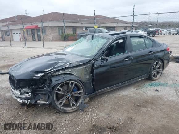 2018 BMW 5 Series M550i xDrive с VIN WBAJB9C56JB286742, выставлен на аукционе IAAI как лот 42176643 с пробегом 61 445 миль миль и . История ставок и продаж доступна на DreamBid. Изображение 18.