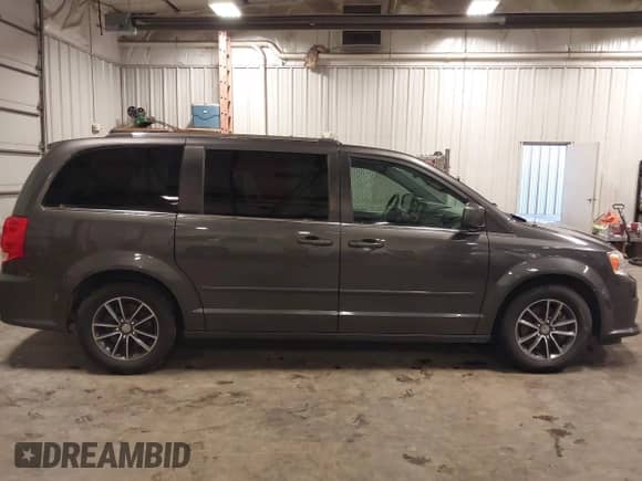2017 Dodge Grand Caravan SXT z VIN 2C4RDGCG3HR714722, wystawiony jako IAAI lot #43266426 z przebiegiem 157 627 mil mil oraz . Historia ofert i sprzedaży dostępna na DreamBid. Obrazek 14.