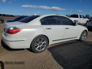 2009 Hyundai Genesis z VIN KMHGC46F49U040253, wystawiony jako Copart lot #73175414 z przebiegiem 205 915 mil mil oraz Czysty tytuł • Clean title. Historia ofert i sprzedaży dostępna na DreamBid. Obrazek 3.