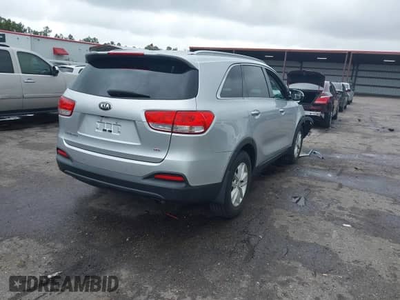 2016 Kia Sorento L with VIN 5XYPG4A33GG070820, listed as a IAAI auction lot 43405897 with 69,346 mi miles and . Bid and sale history available at DreamBid. Image 4.