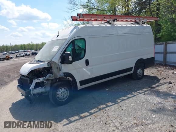 2023 Ram ProMaster Cargo с VIN 3C6MRVJG9PE519735, выставлен на аукционе IAAI как лот 41995842 с пробегом 30 745 миль миль и . История ставок и продаж доступна на DreamBid. Изображение 2.