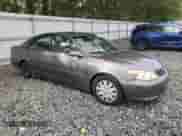 2002 Toyota Camry XLE z VIN 4T1BE30K72U609932, wystawiony jako Copart lot #69432835 z przebiegiem 92 299 mil mil oraz Szkoda całkowita • Salvage title. Historia ofert i sprzedaży dostępna na DreamBid. Obrazek 4.