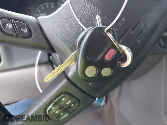 2005 Chevrolet Avalanche Z66 с VIN 3GNEC12Z25G285776, выставлен на аукционе IAAI как лот 41959453 с пробегом 169 965 миль миль и . История ставок и продаж доступна на DreamBid. Изображение 11.