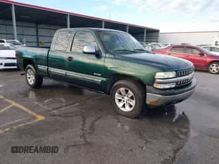 2002 Chevrolet Silverado 1500 LS с VIN 2GCEC19V421110722, выставлен на аукционе IAAI как лот 43342613 с пробегом 190 649 миль миль и . История ставок и продаж доступна на DreamBid. Изображение 1.