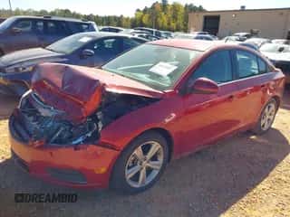 2014 Chevrolet Cruze 2LT z VIN 1G1PE5SB2E7335683, wystawiony jako IAAI lot #43473093 z przebiegiem 123 335 mil mil oraz . Historia ofert i sprzedaży dostępna na DreamBid. Obrazek 2.